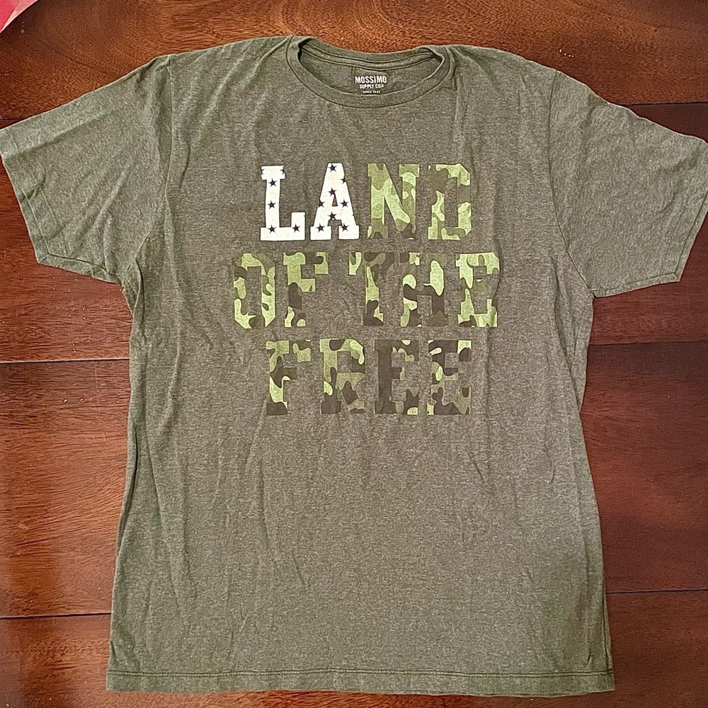Land of the Free camo t-shirt